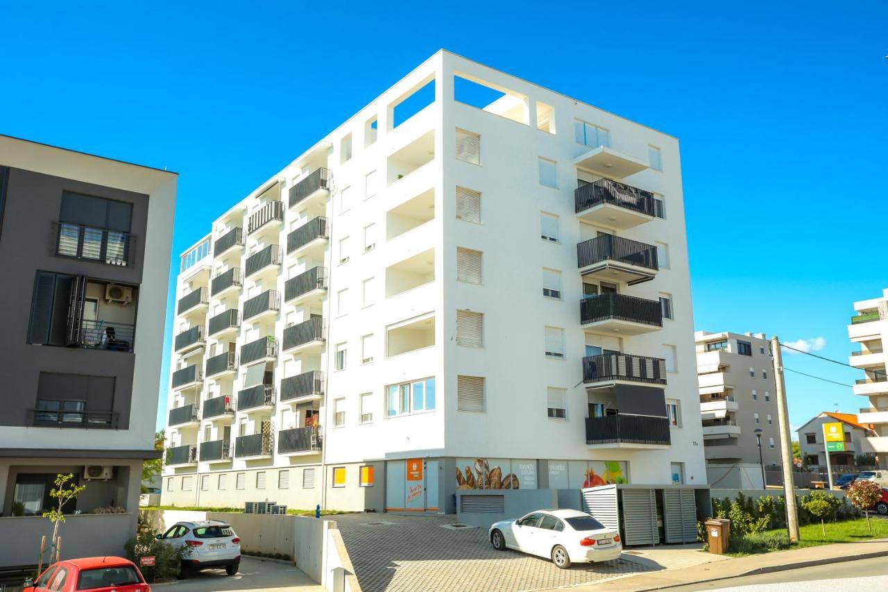 Apartment Margarita Zara Esterno foto