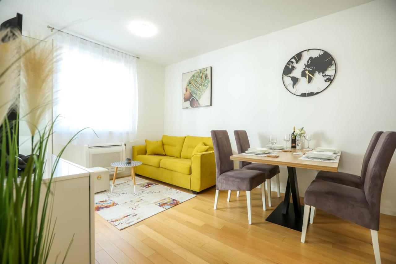 Apartment Margarita Zara Esterno foto