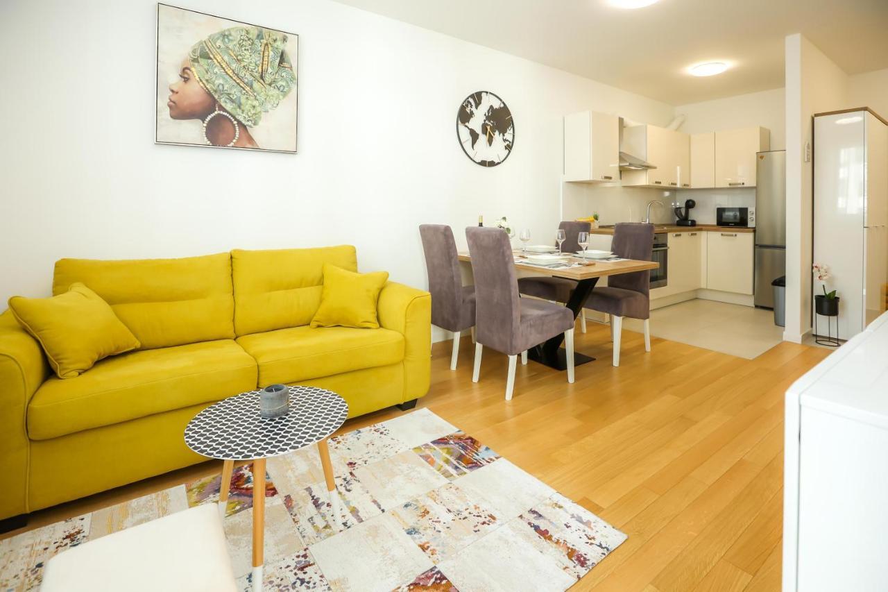 Apartment Margarita Zara Esterno foto